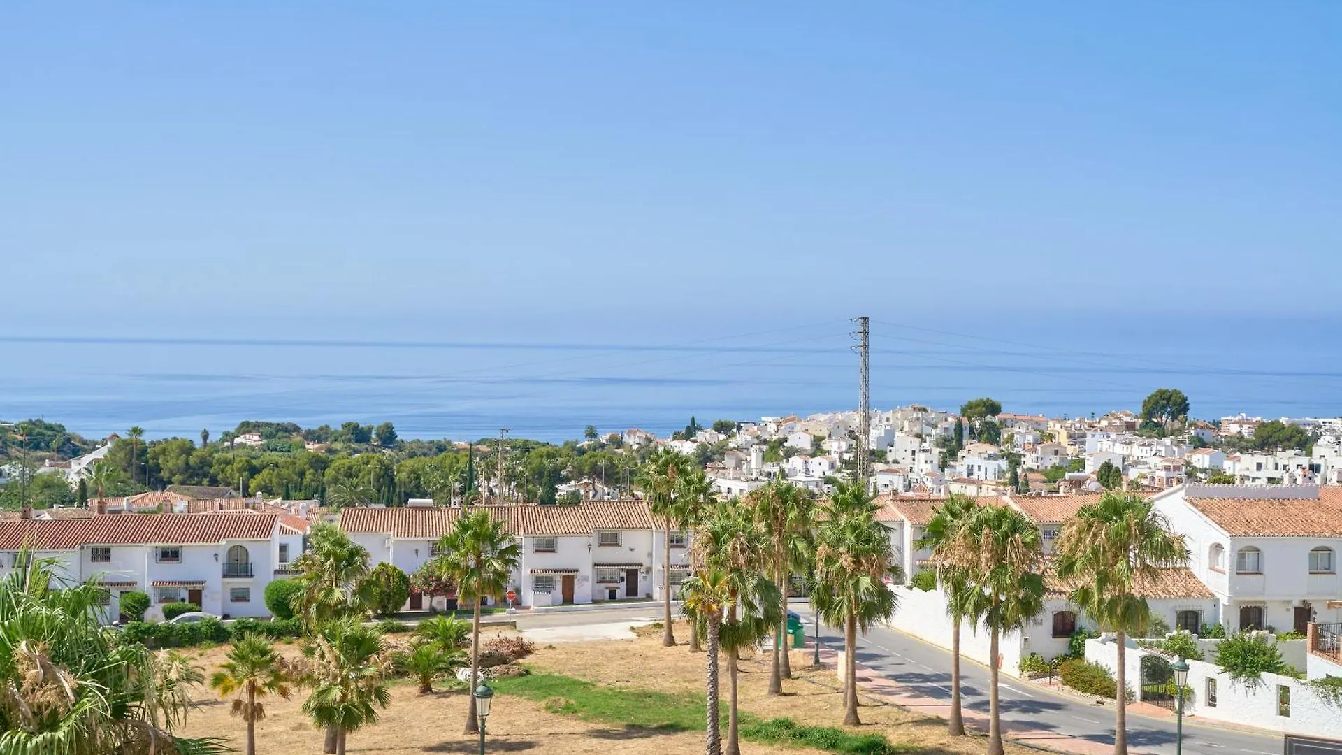 Villa Capistrano Garden No1 Nerja Сasa de vacaciones